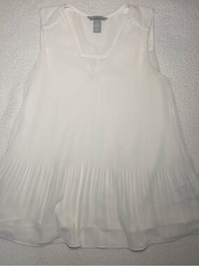 Vintage H&M Woman’s White Pleated V-Neck Sleeveless Camisole lightweight Airy
